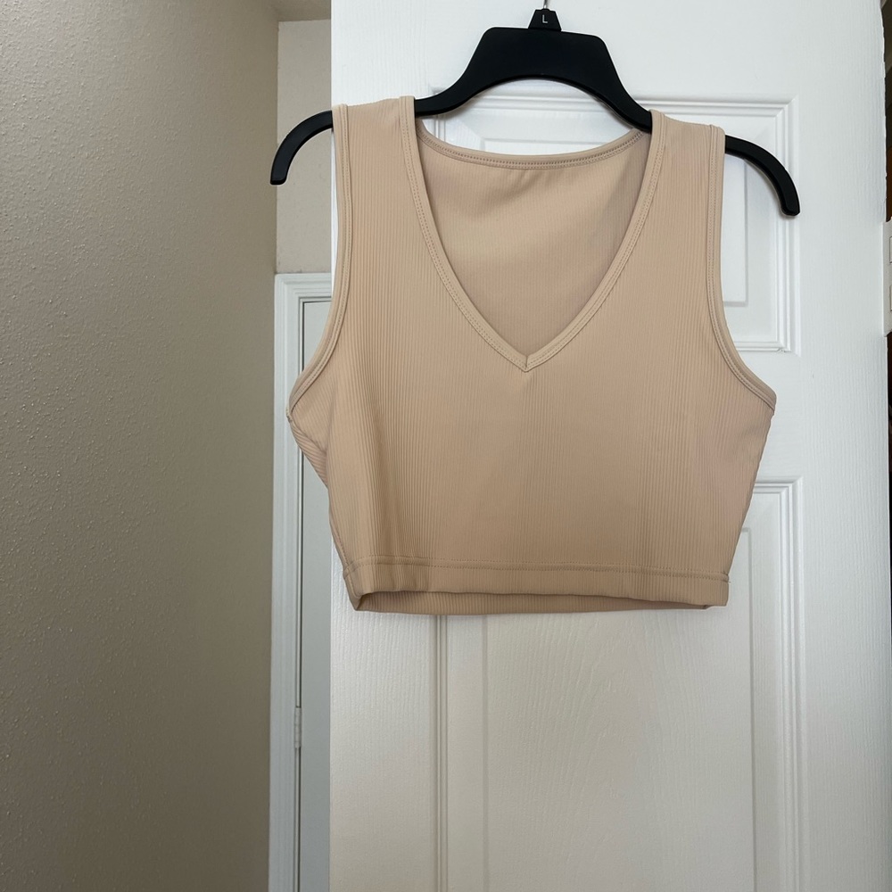 Set of Amazon tops